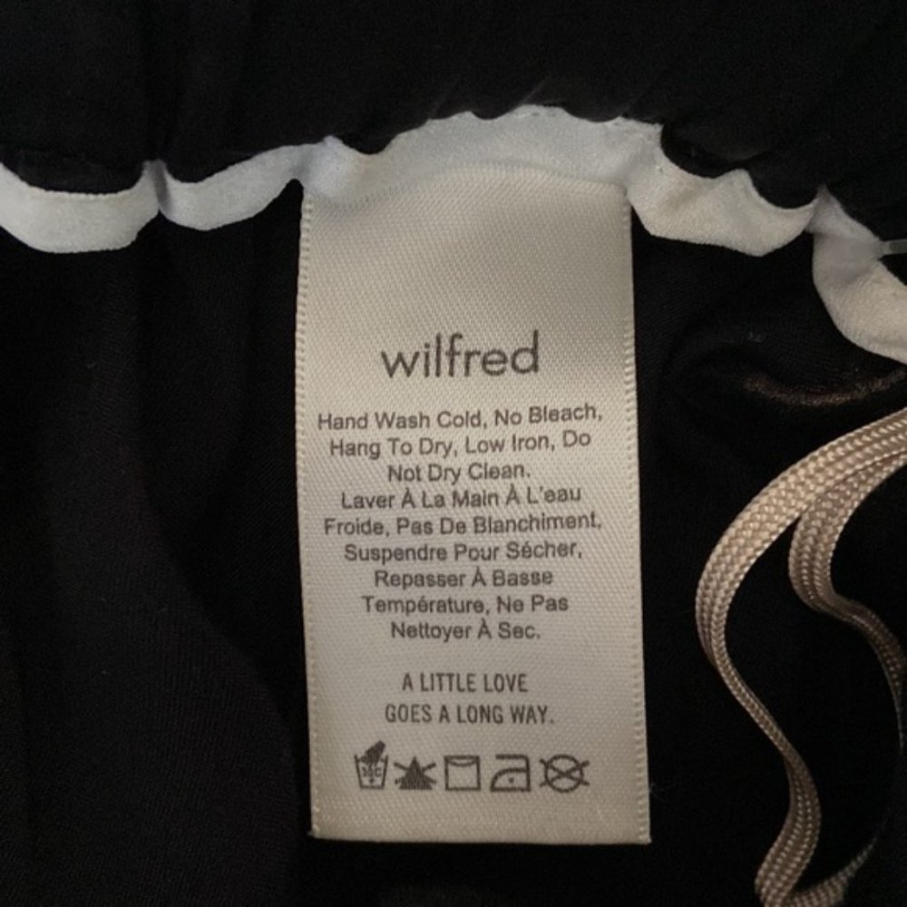 ❗️SOLD❗️Aritzia Wilfred Black Floral Satin Ankle Faun Pants Size M - Picture 9 of 10